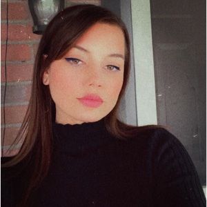 Meet your Posher, Sabrina